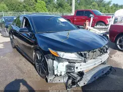 4T1B61HK0JU106151 2018 TOYOTA CAMRY