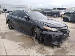 4T1B61HK0JU106196 2018 TOYOTA CAMRY