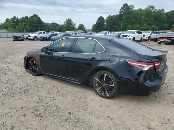 4T1B61HK0JU116761 2018 TOYOTA CAMRY - Image 2