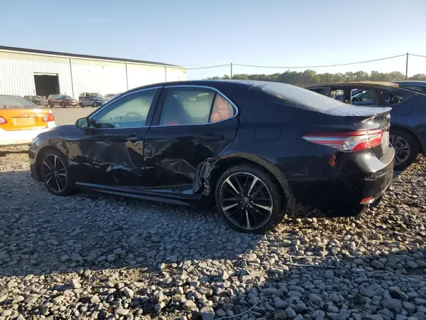 4T1B61HK0JU131423 2018 TOYOTA CAMRY - Image 2
