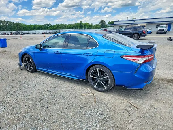 4T1B61HK0JU136234 2018 TOYOTA CAMRY - Image 2
