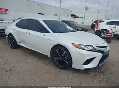 4T1B61HK0JU137612 2018 TOYOTA CAMRY