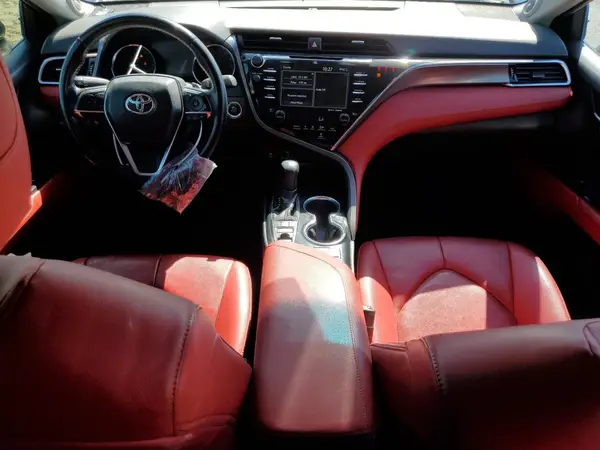 4T1B61HK0JU142731 2018 TOYOTA CAMRY - Image 8