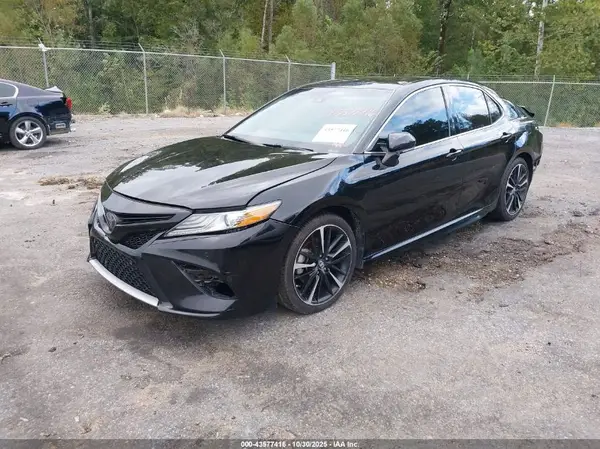 4T1B61HK0JU147542 2018 TOYOTA CAMRY - Image 2