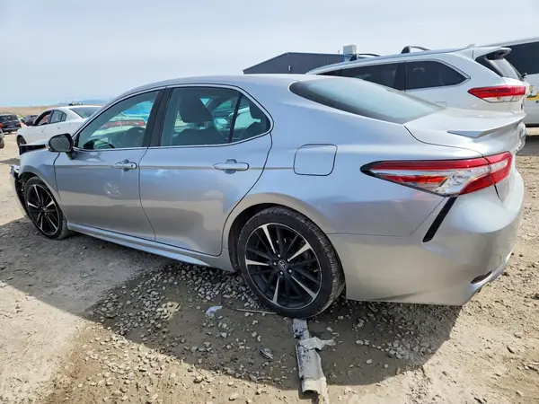 4T1B61HK0JU147914 2018 TOYOTA CAMRY - Image 2