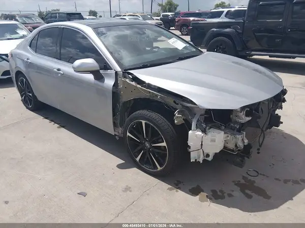 4T1B61HK0JU149078 2018 TOYOTA CAMRY - Image 1