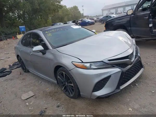 4T1B61HK0JU151946 2018 TOYOTA CAMRY - Image 1