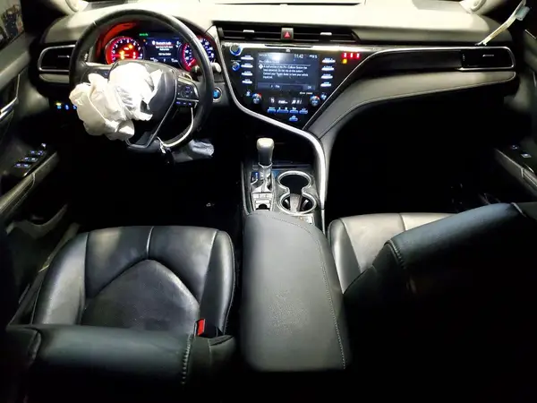 4T1B61HK0JU158251 2018 TOYOTA CAMRY - Image 8