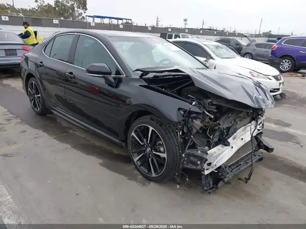 4T1B61HK0JU514505 2018 TOYOTA CAMRY - Image 1