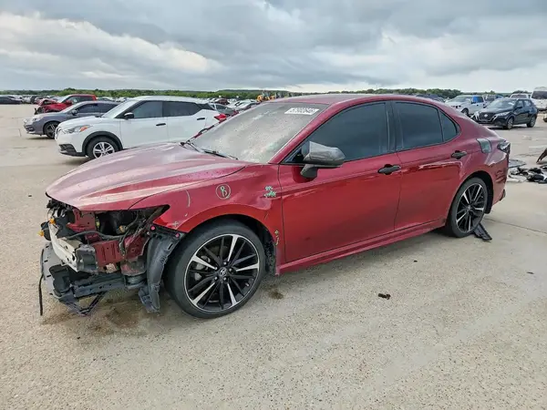 4T1B61HK0JU519428 2018 TOYOTA CAMRY - Image 1