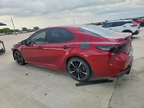 4T1B61HK0JU519428 2018 TOYOTA CAMRY - Image 2