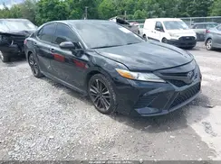 4T1B61HK0JU526685 2018 TOYOTA CAMRY