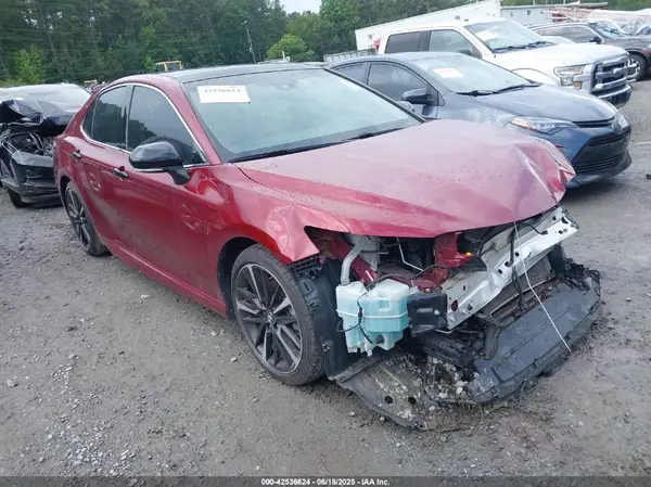 4T1B61HK0JU531644 2018 TOYOTA CAMRY - Image 1
