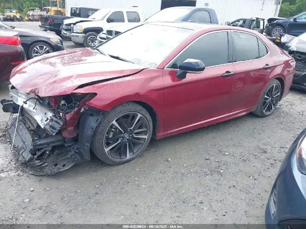 4T1B61HK0JU531644 2018 TOYOTA CAMRY - Image 2