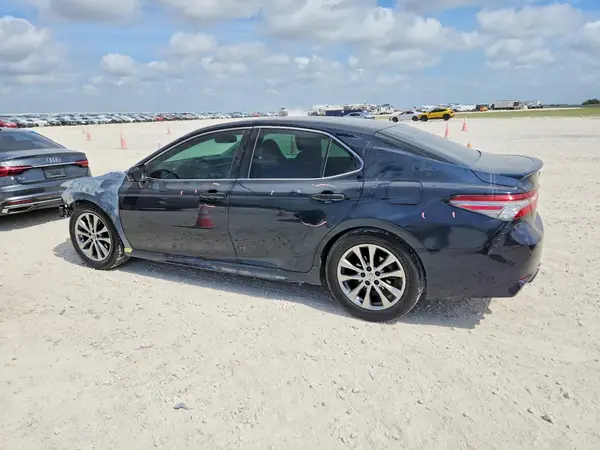 4T1B61HK0JU531885 2018 TOYOTA CAMRY - Image 2
