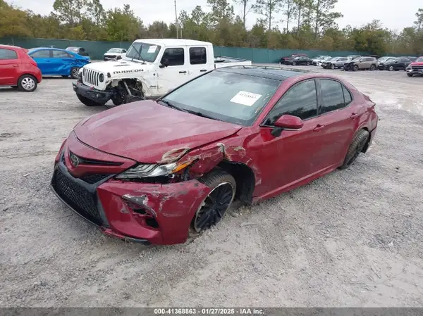 4T1B61HK0JU552719 2018 TOYOTA CAMRY - Image 2