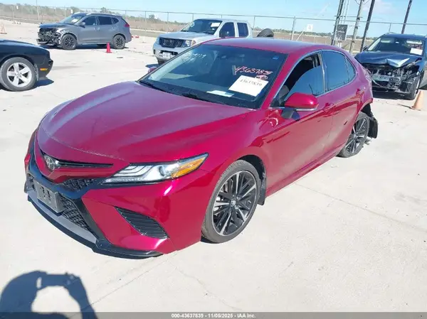 4T1B61HK0JU554728 2018 TOYOTA CAMRY - Image 2