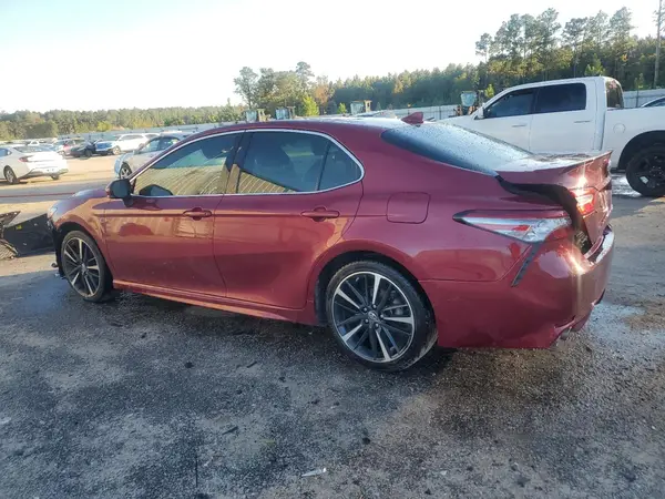 4T1B61HK0JU564479 2018 TOYOTA CAMRY - Image 2