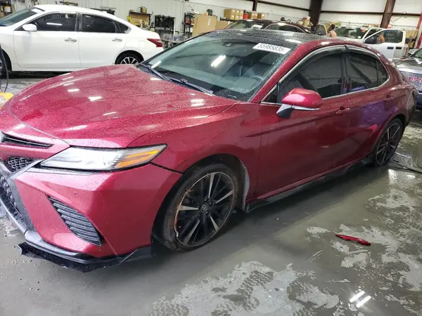4T1B61HK0JU565650 2018 TOYOTA CAMRY - Image 1