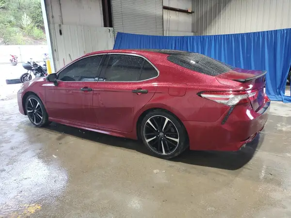 4T1B61HK0JU566247 2018 TOYOTA CAMRY - Image 2