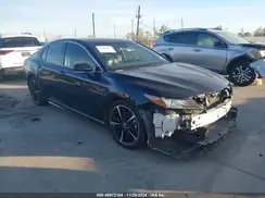 4T1B61HK0JU585252 2018 TOYOTA CAMRY