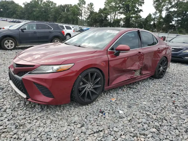 4T1B61HK0JU593142 2018 TOYOTA CAMRY - Image 1