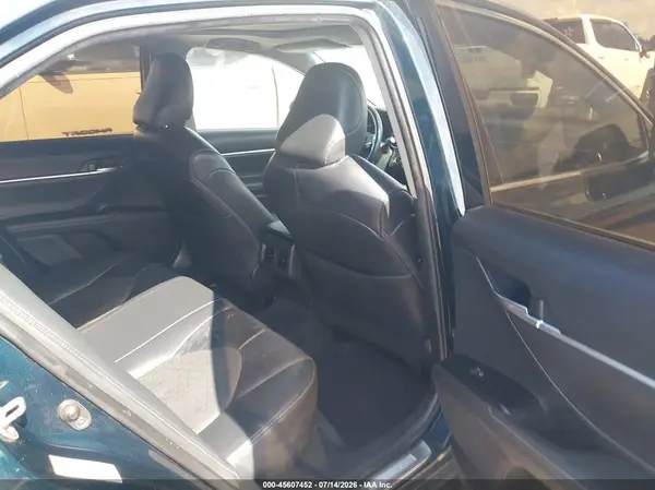 4T1B61HK0JU599085 2018 TOYOTA CAMRY - Image 8