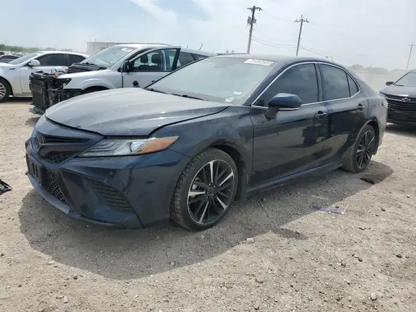4T1B61HK0JU640136 2018 TOYOTA CAMRY - Image 1