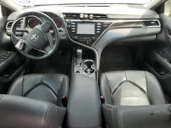4T1B61HK0JU640136 2018 TOYOTA CAMRY - Image 8