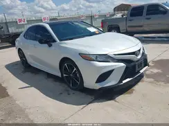 4T1B61HK0JU663335 2018 TOYOTA CAMRY
