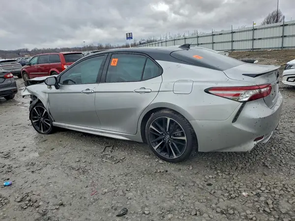 4T1B61HK0KU161068 2019 TOYOTA CAMRY - Image 2