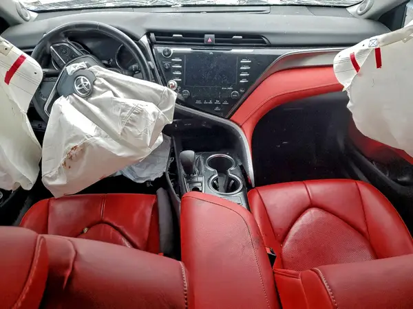 4T1B61HK0KU161068 2019 TOYOTA CAMRY - Image 8