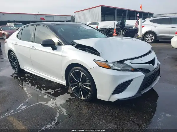 4T1B61HK0KU178663 2019 TOYOTA CAMRY - Image 1