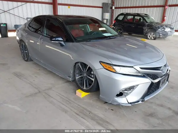 4T1B61HK0KU187122 2019 TOYOTA CAMRY - Image 1