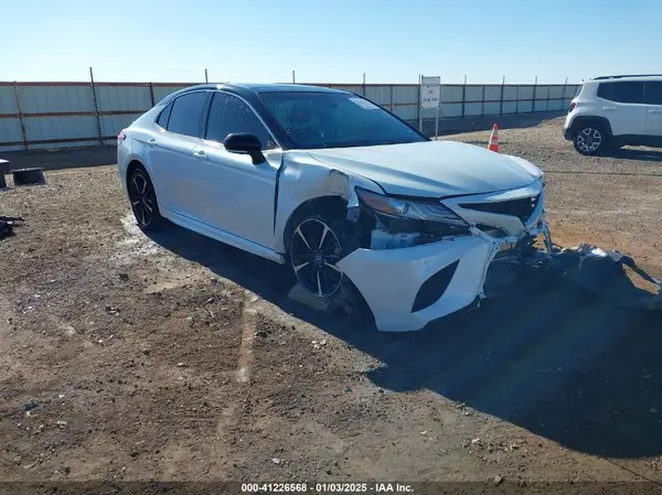 4T1B61HK0KU191820 2019 TOYOTA CAMRY - Image 1
