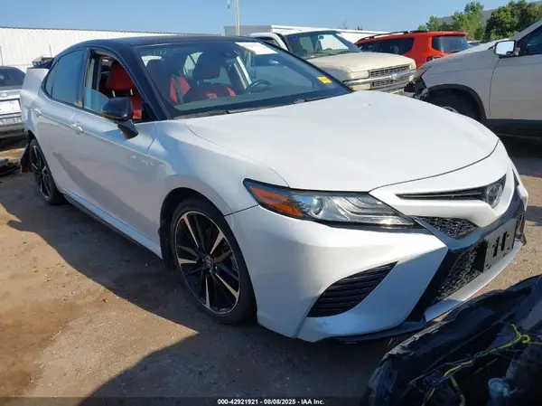 4T1B61HK0KU208423 2019 TOYOTA CAMRY - Image 1