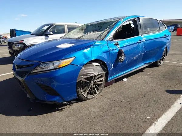 4T1B61HK0KU211810 2019 TOYOTA CAMRY - Image 2