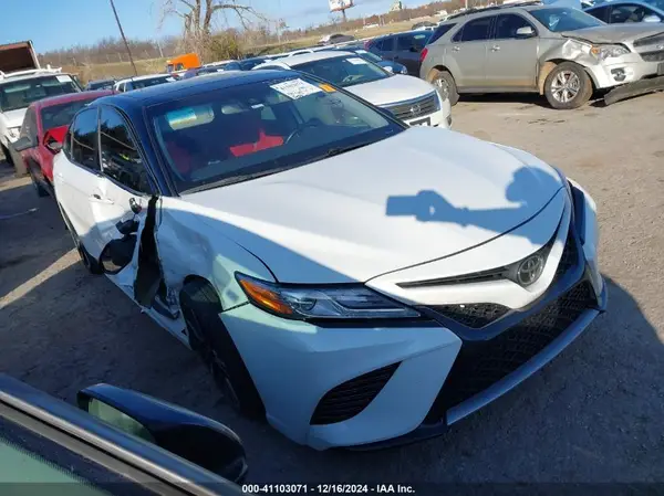 4T1B61HK0KU212696 2019 TOYOTA CAMRY - Image 1