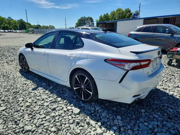 4T1B61HK0KU215646 2019 TOYOTA CAMRY - Image 2