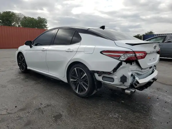 4T1B61HK0KU230325 2019 TOYOTA CAMRY - Image 2