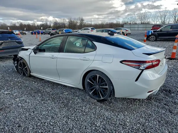 4T1B61HK0KU237601 2019 TOYOTA CAMRY - Image 2