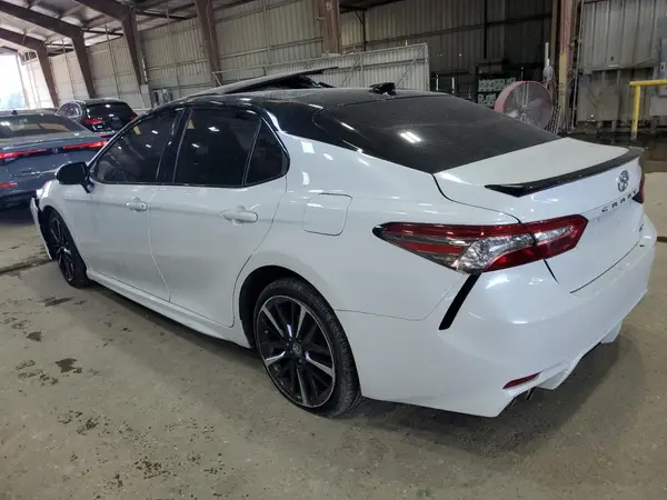 4T1B61HK0KU243818 2019 TOYOTA CAMRY - Image 2