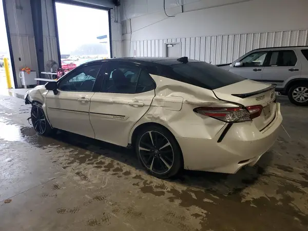 4T1B61HK0KU243947 2019 TOYOTA CAMRY - Image 2