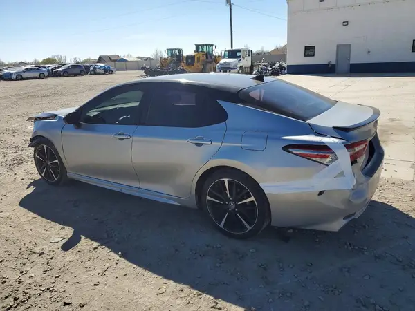 4T1B61HK0KU266774 2019 TOYOTA CAMRY - Image 2