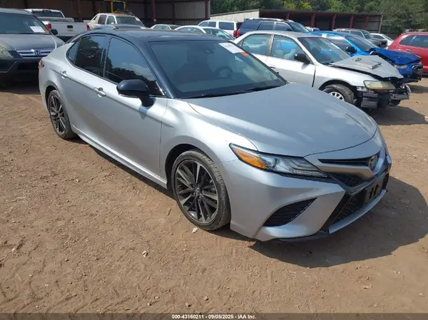 4T1B61HK0KU270596 2019 TOYOTA CAMRY - Image 1