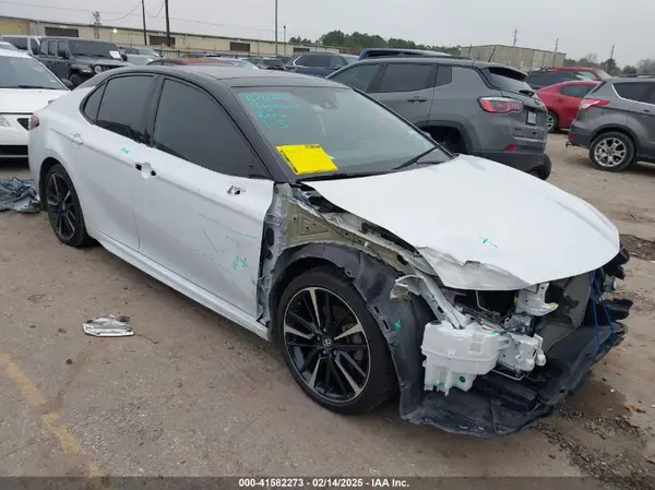 4T1B61HK0KU278004 2019 TOYOTA CAMRY - Image 1