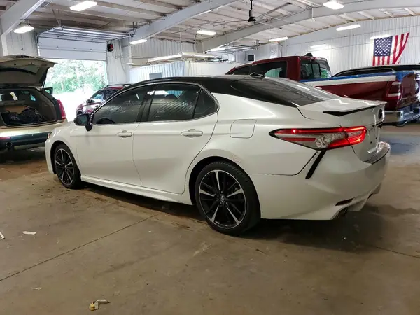 4T1B61HK0KU752050 2019 TOYOTA CAMRY - Image 2
