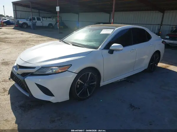 4T1B61HK0KU762870 2019 TOYOTA CAMRY - Image 2