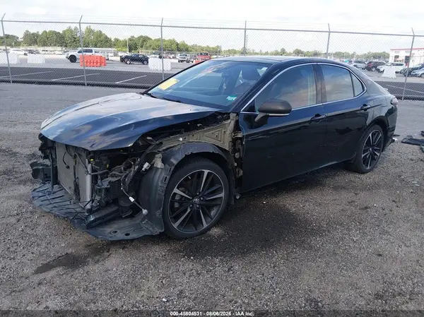 4T1B61HK0KU781564 2019 TOYOTA CAMRY - Image 2