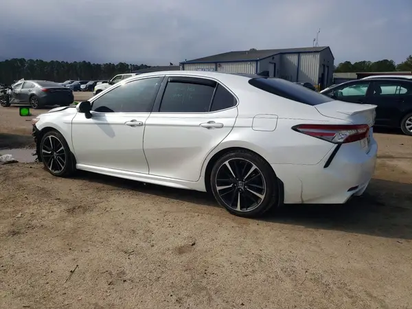 4T1B61HK0KU782780 2019 TOYOTA CAMRY - Image 2